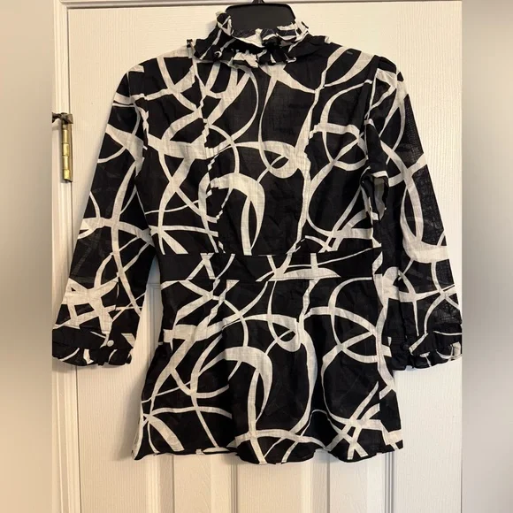 Jcrew Black and White Abstract Top - Picture 3 of 3